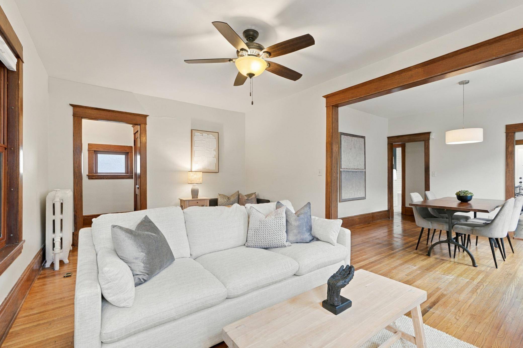 1129 Edmund AVE, Saint Paul, MN 55104