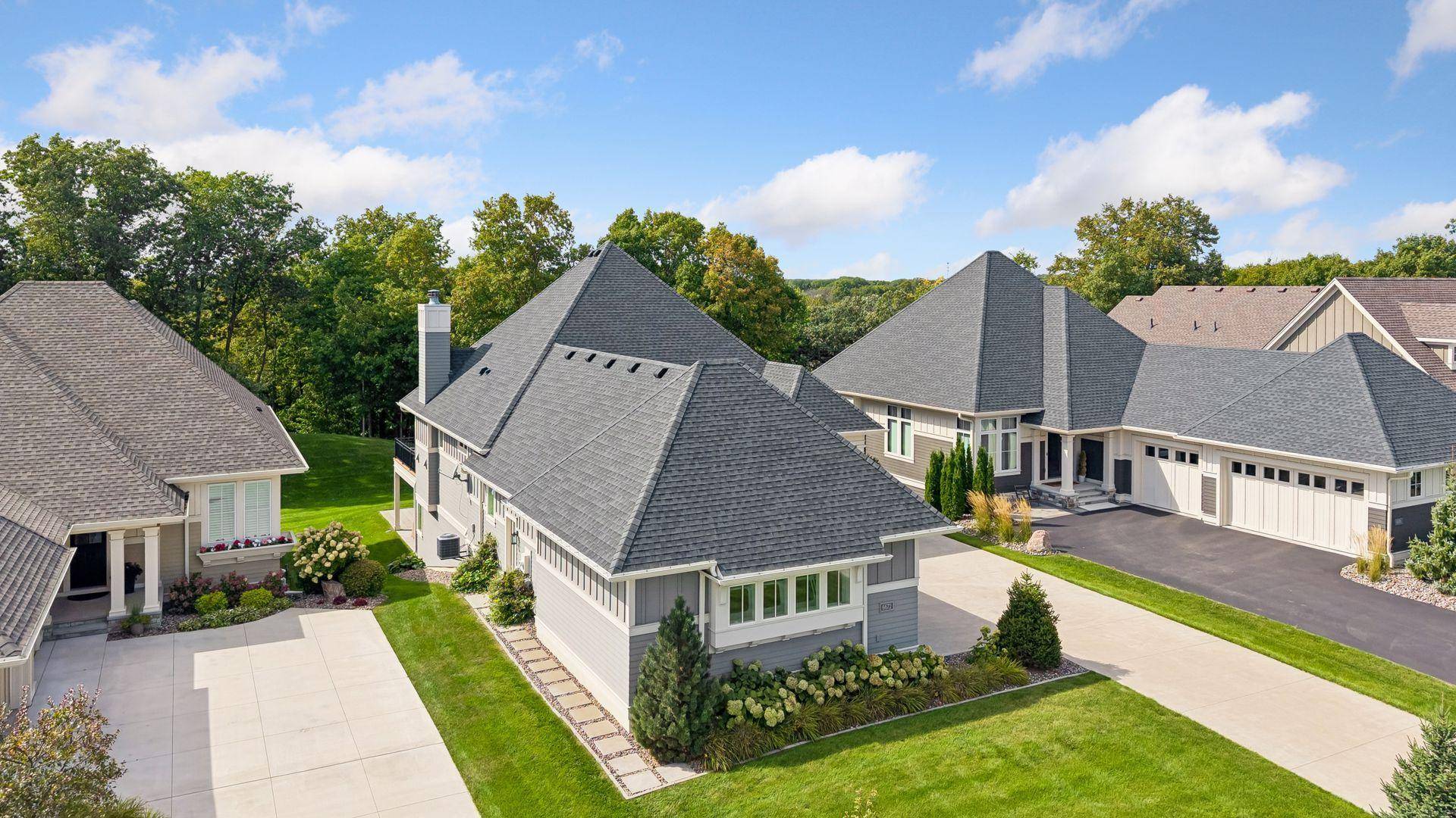 6672 Waterford LN, Excelsior, MN 55331