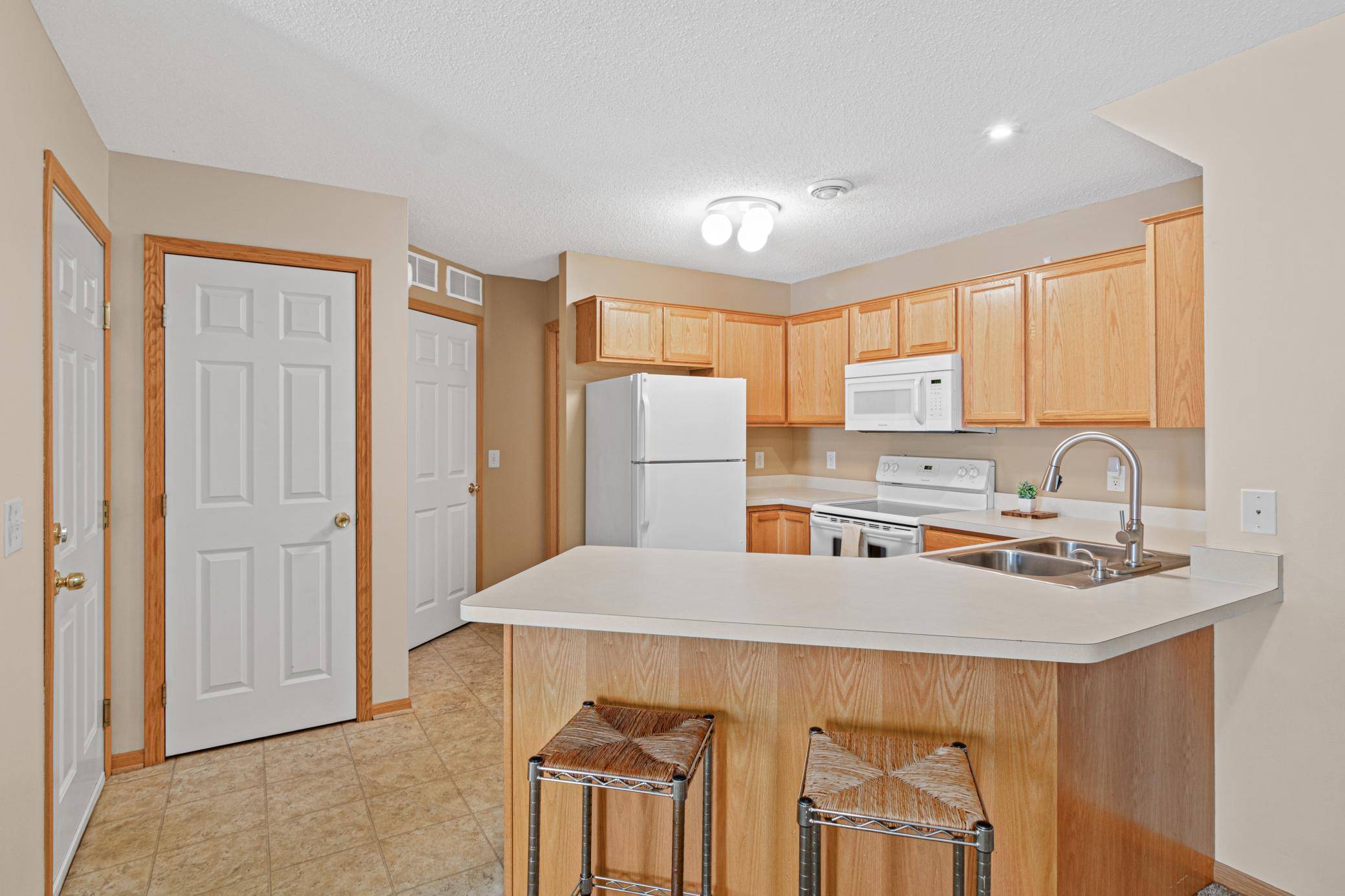 5405 206th ST W #109, Farmington, MN 55024