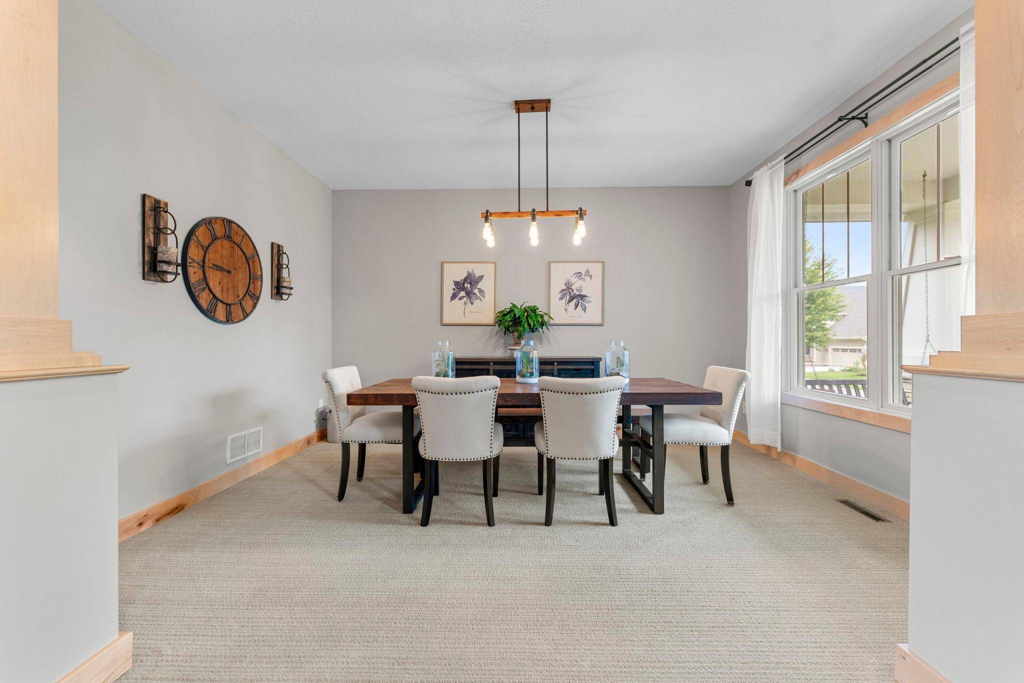 1137 Pioneer TRL, Bayport, MN 55003