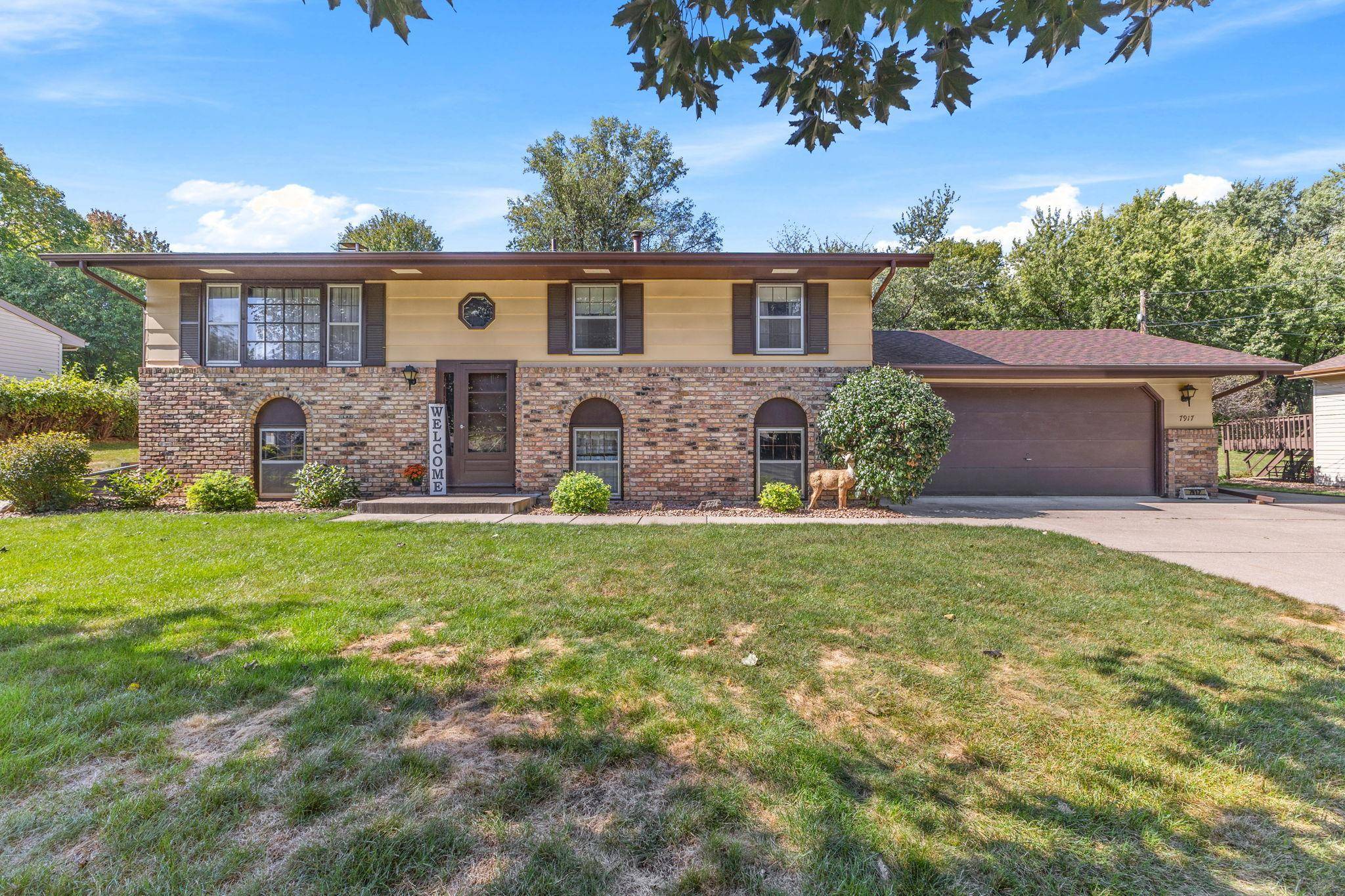 7917 Mount Curve BLVD, Brooklyn Park, MN 55445