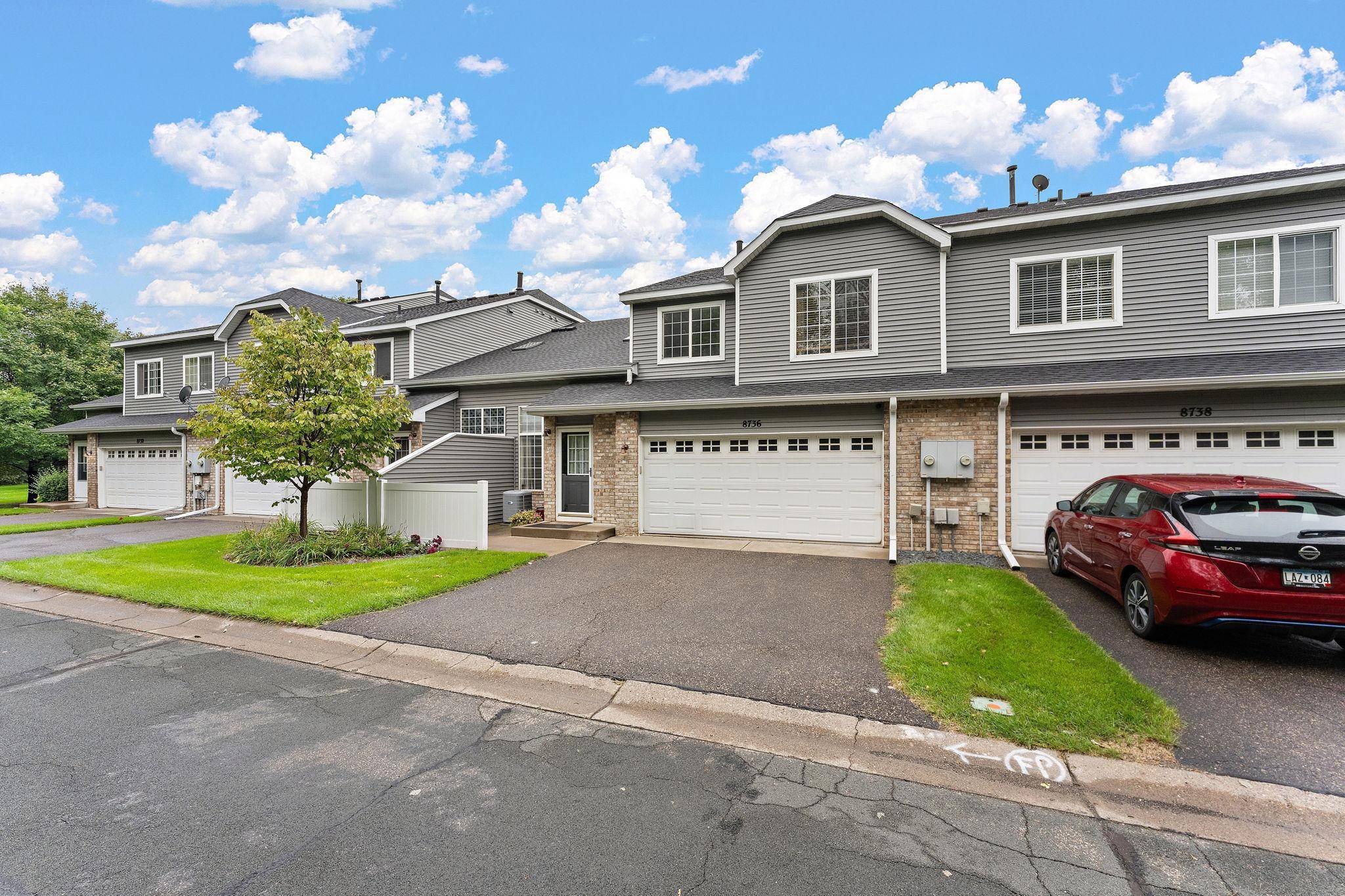 8736 Hastings CIR NE, Blaine, MN 55449