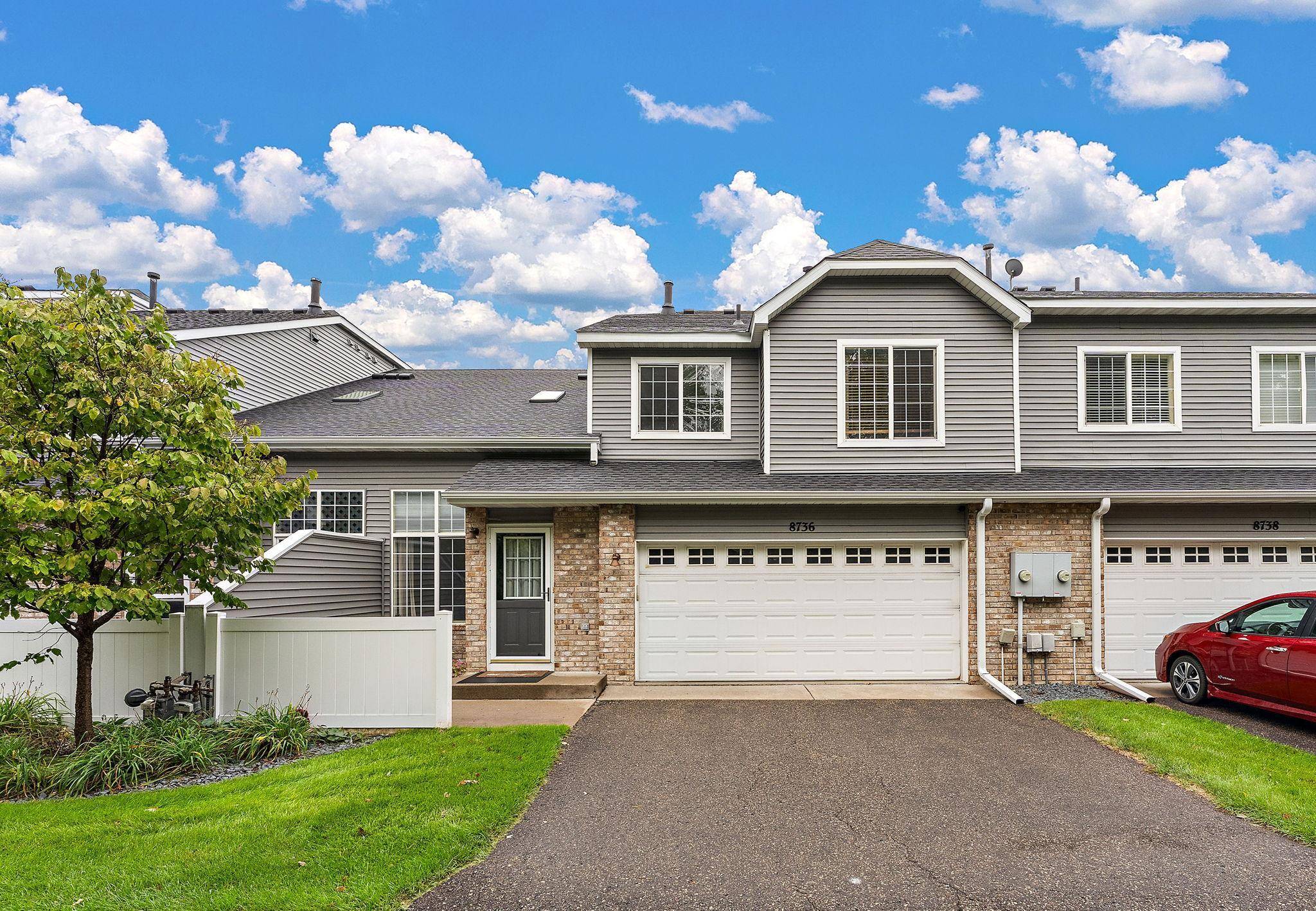 8736 Hastings CIR NE, Blaine, MN 55449