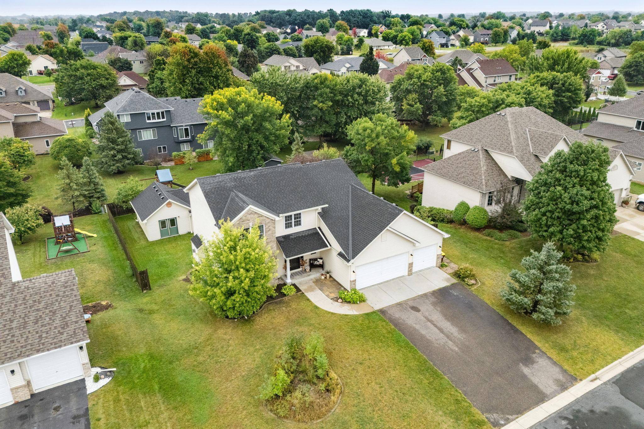 403 Fiddler AVE SE, New Prague, MN 56071