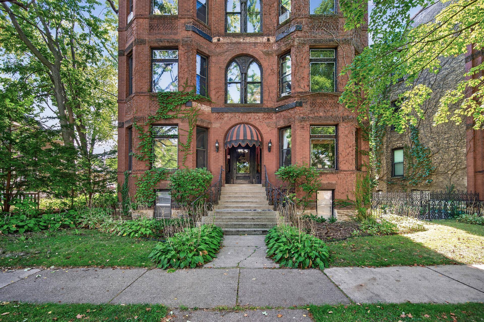 434 Laurel AVE #2E, Saint Paul, MN 55102