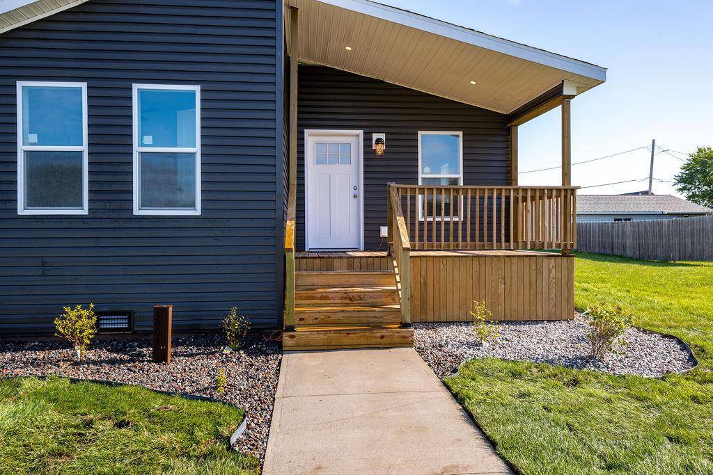 1801 E 10th ST, Superior, WI 54880