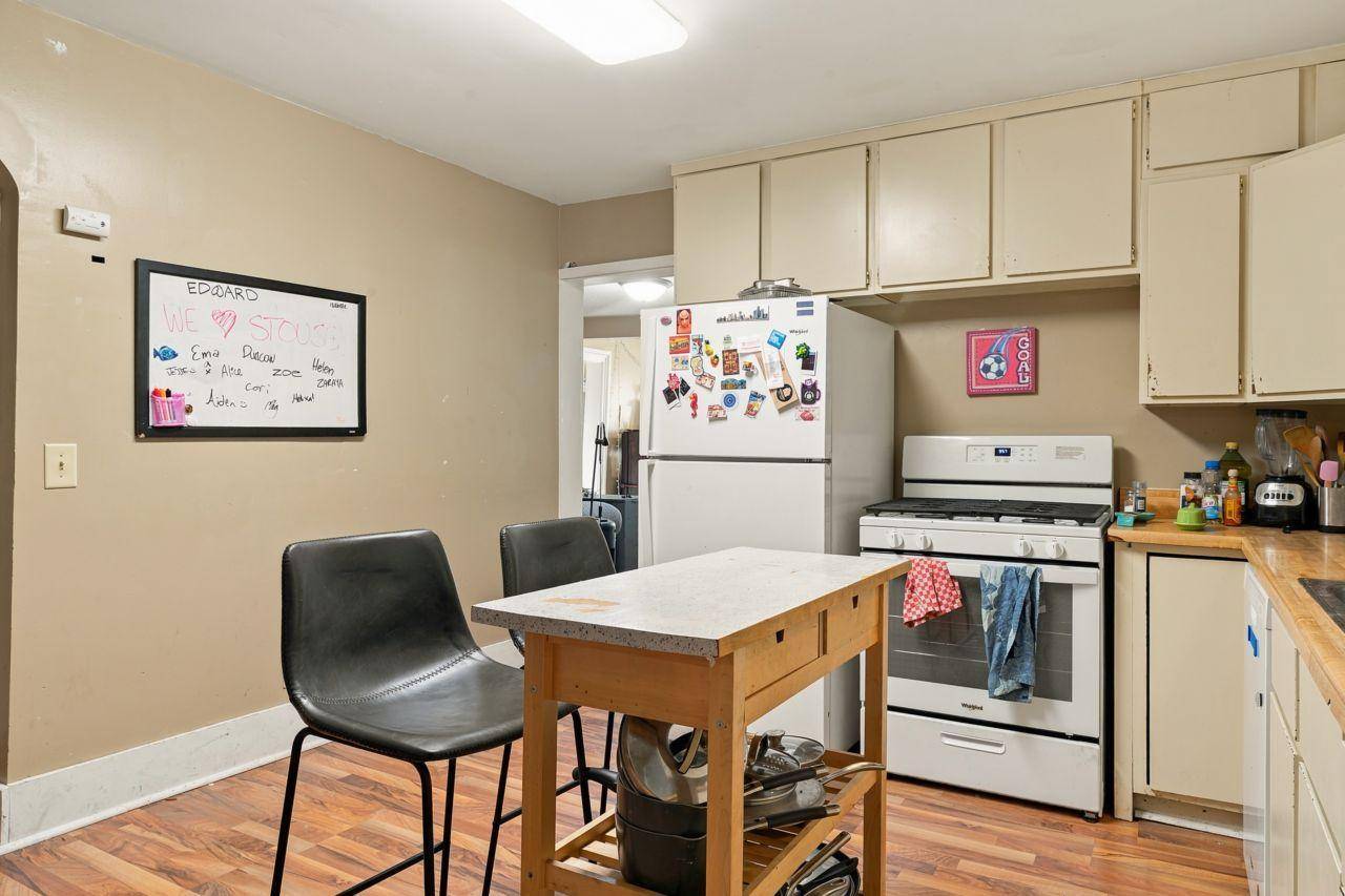 519 College ST, Northfield, MN 55057