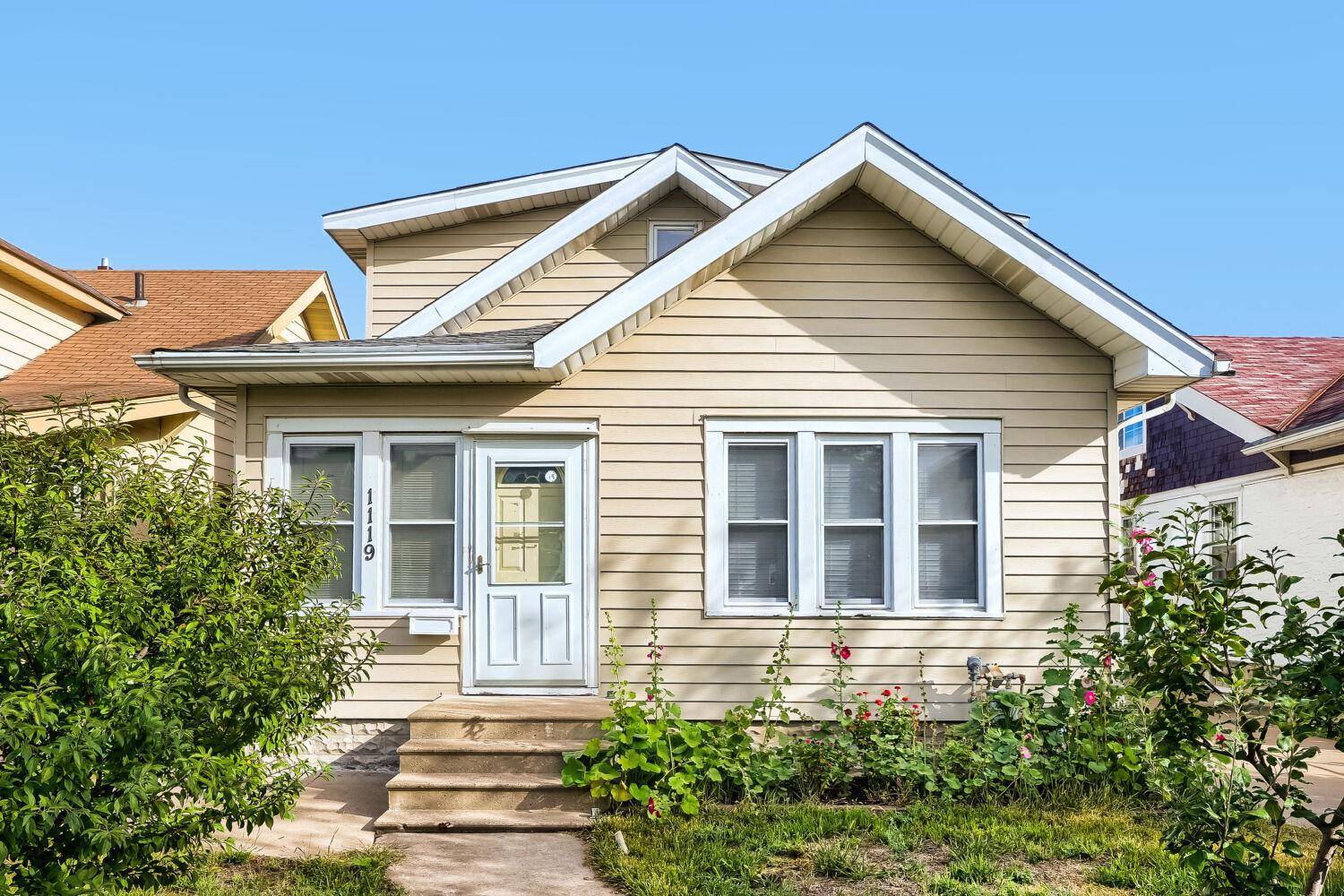 1119 Minnehaha AVE W, Saint Paul, MN 55104