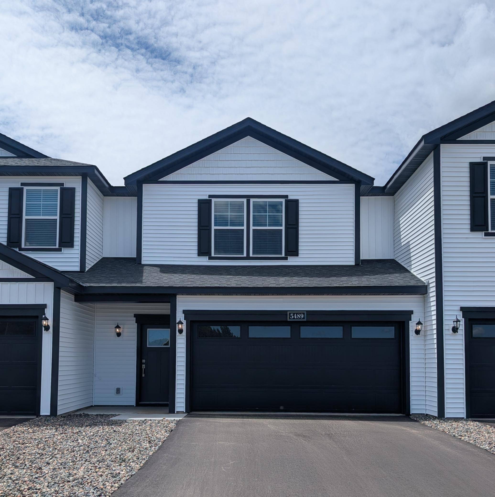 5489 Fall Meadow TRL, North Branch, MN 55056