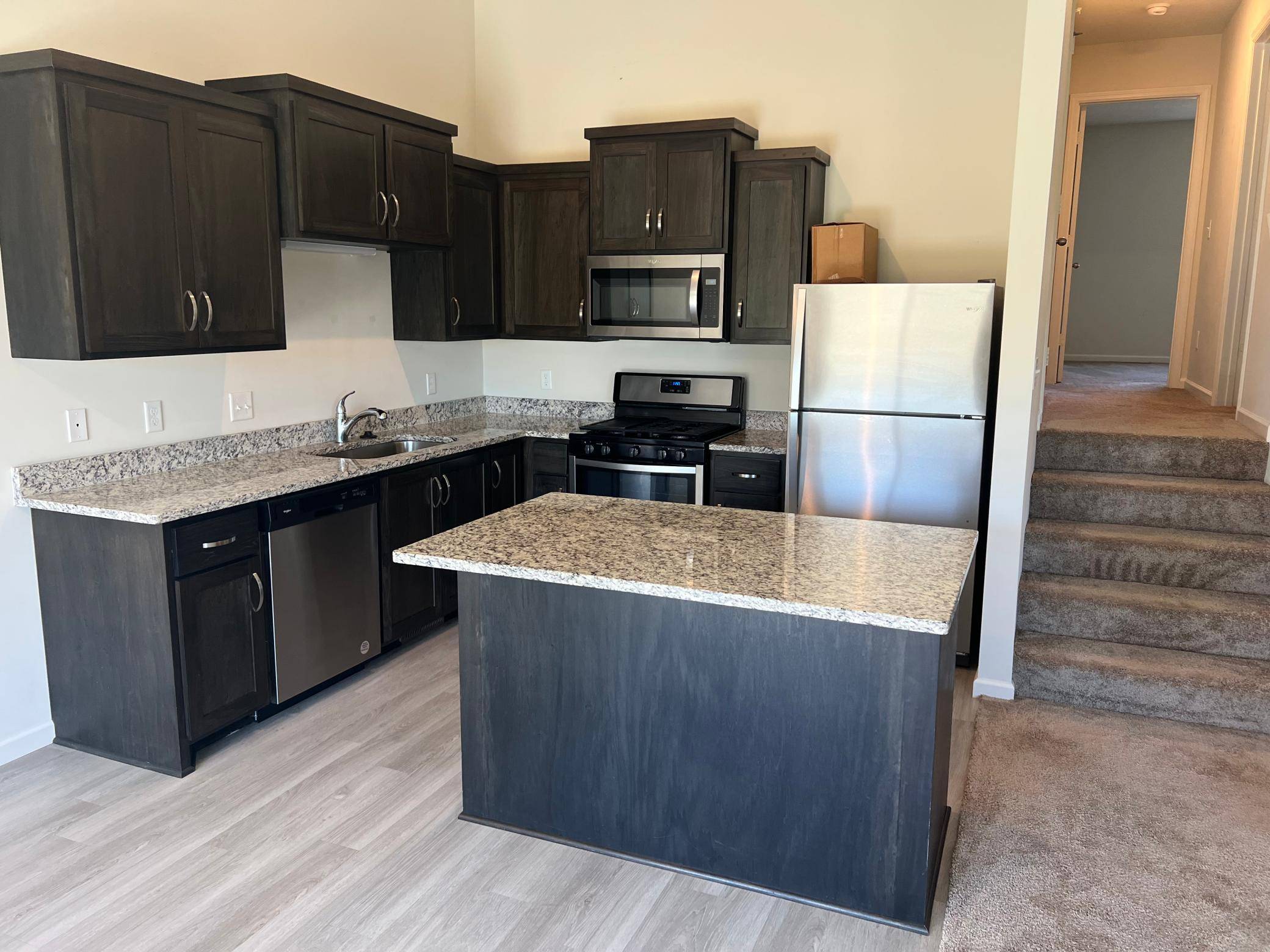 8520 Gateway CIR, Monticello, MN 55362