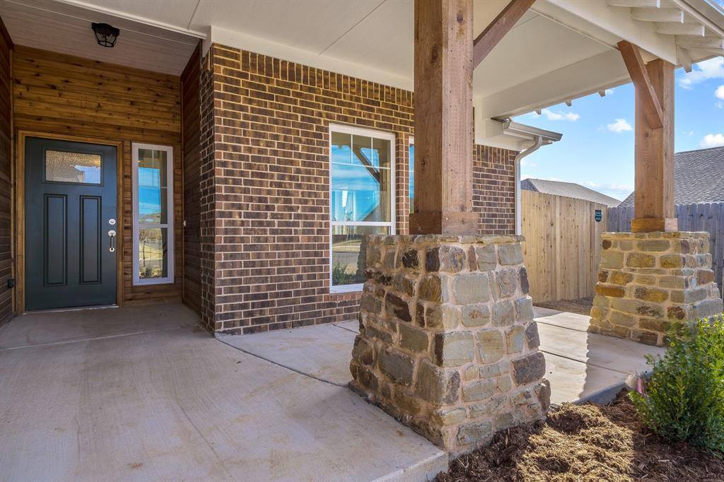 428 Compass DR, Yukon, OK 73099