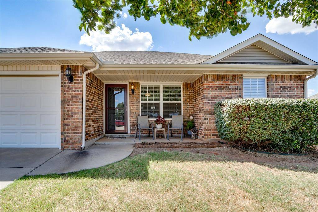 404 JB ST, Yukon, OK 73099