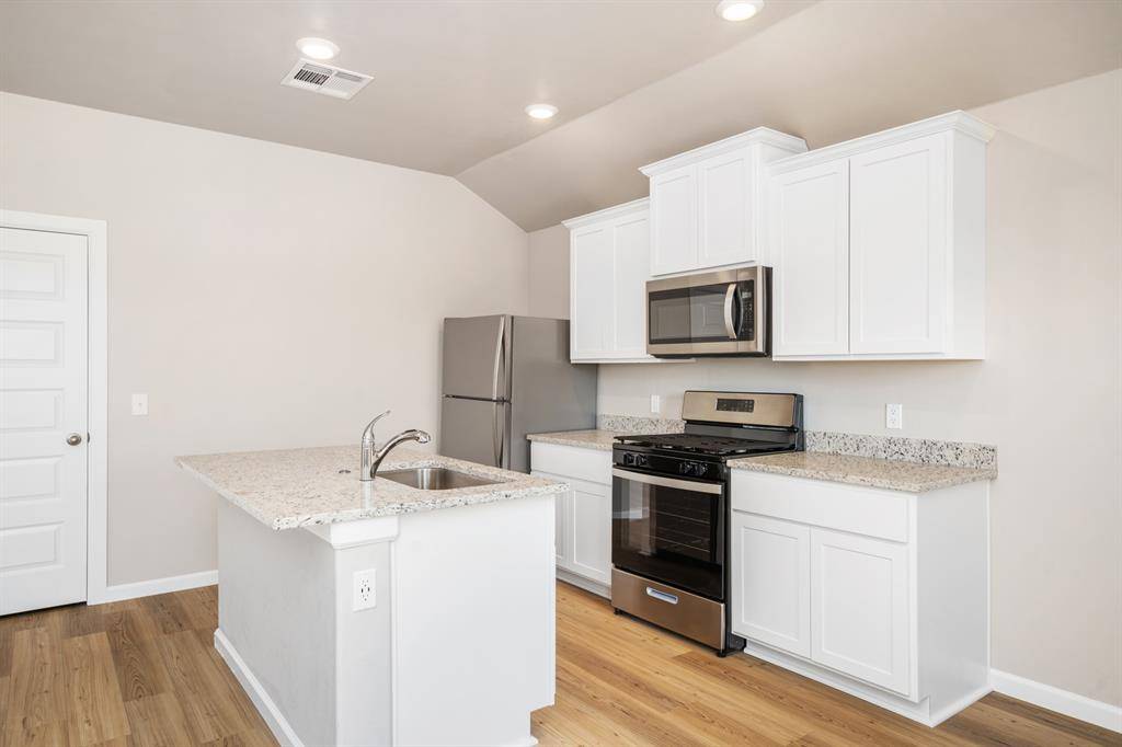5438 Mac RD, Tuttle, OK 73089