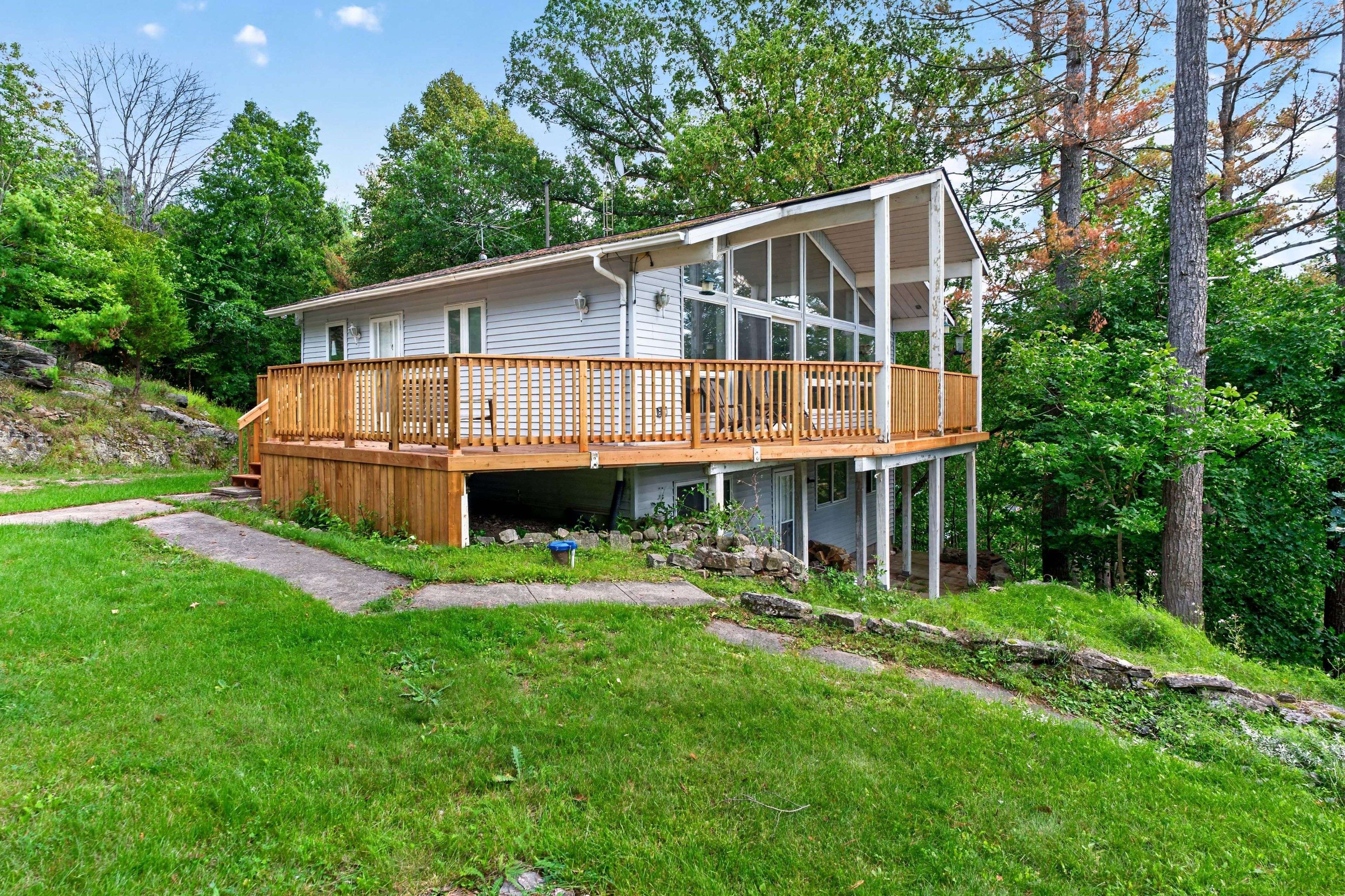 39 Rugged LN, Rideau Lakes, ON K0G 1E0