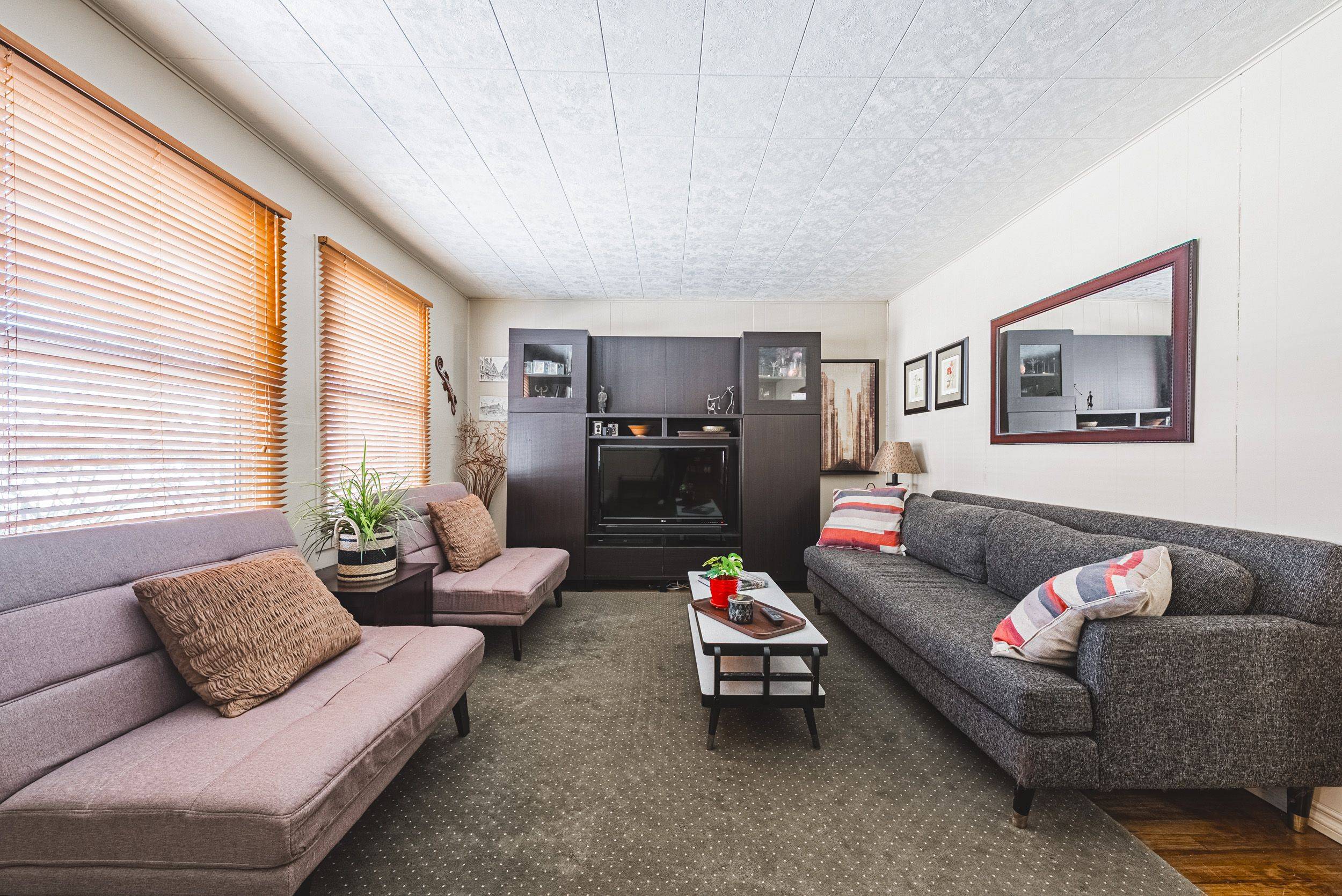 28 Munn ST, Hamilton, ON L8V 1J9
