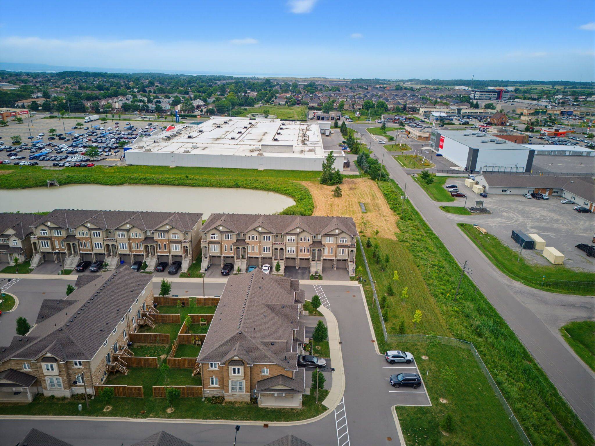 74 Laguna Village CRES, Hamilton, ON L0R 1P0