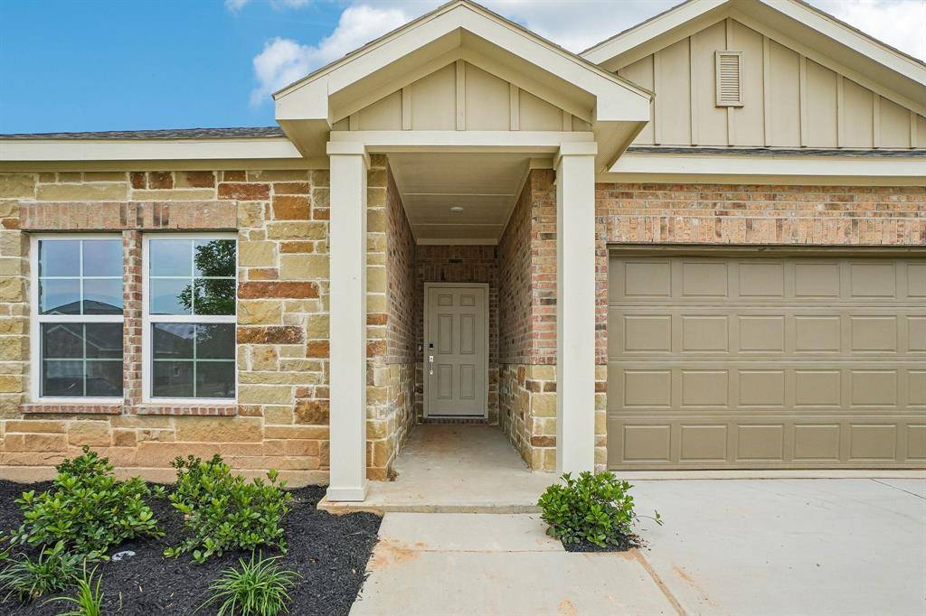 369 Declan Street, Springtown, TX 76082