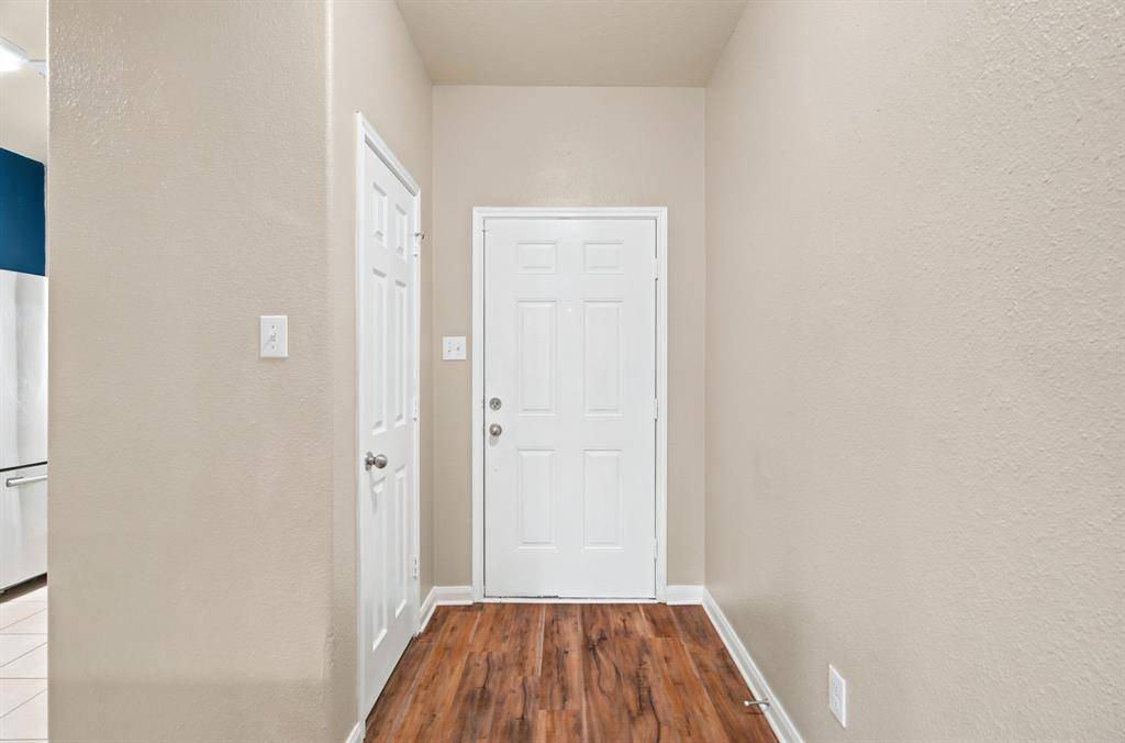177 Buffalo Ridge Drive, Newark, TX 76071