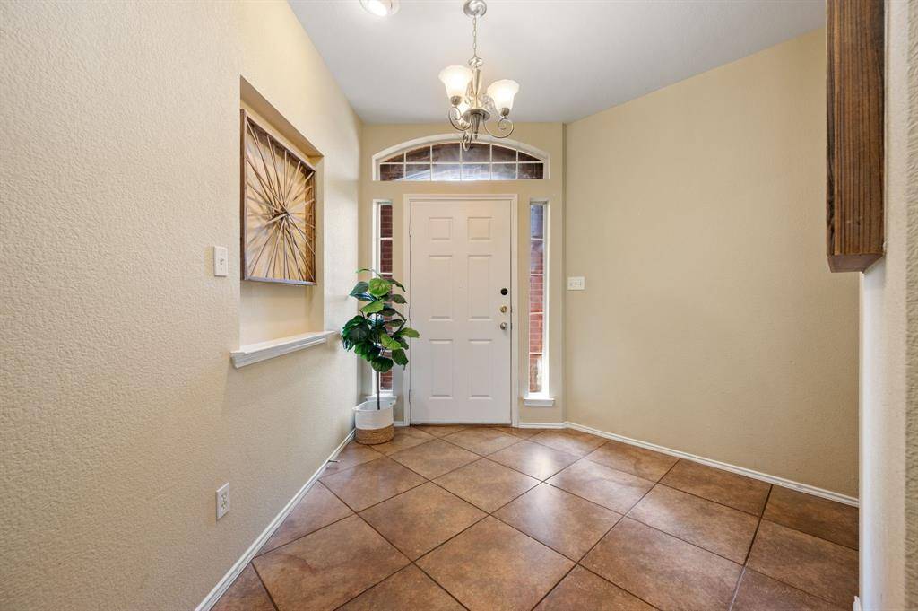 8644 Arcadia Park Drive, Fort Worth, TX 76244