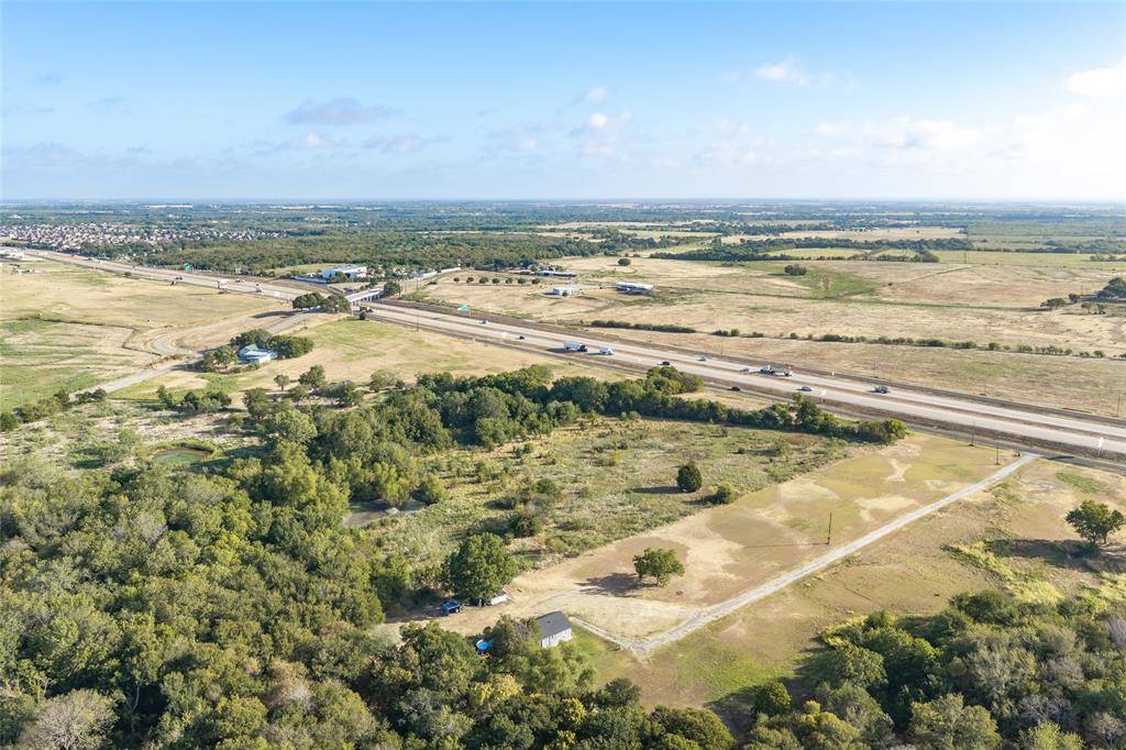 1207 N Interstate Highway 45, Ennis, TX 75119
