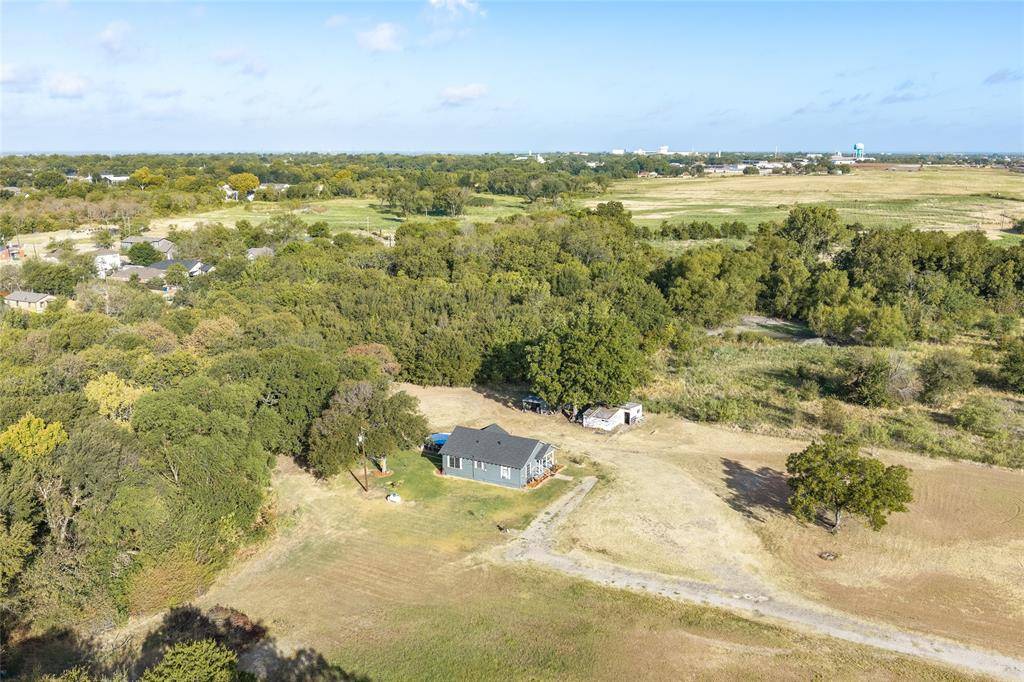 1207 N Interstate Highway 45, Ennis, TX 75119