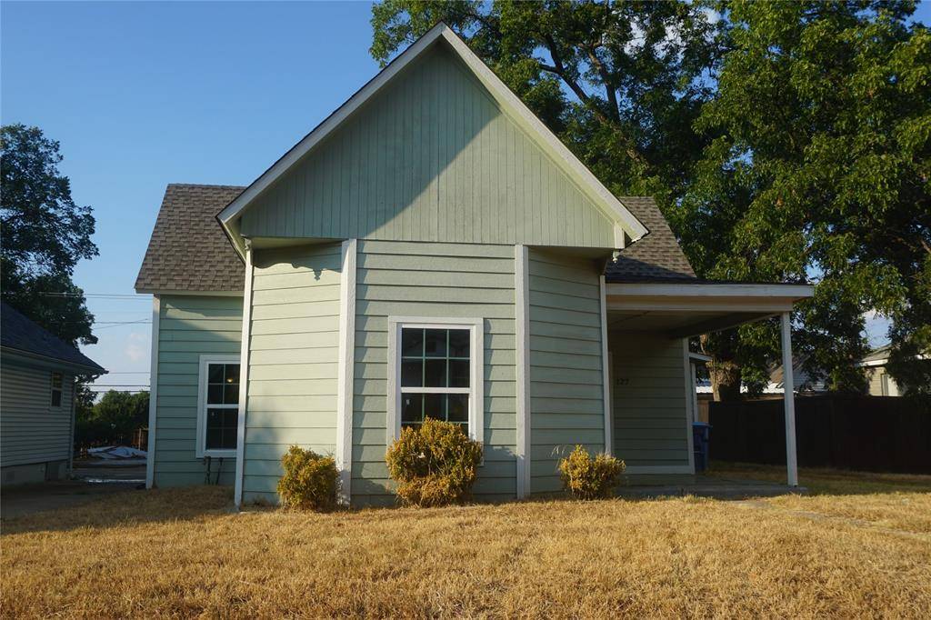 127 E Hull Street, Denison, TX 75021
