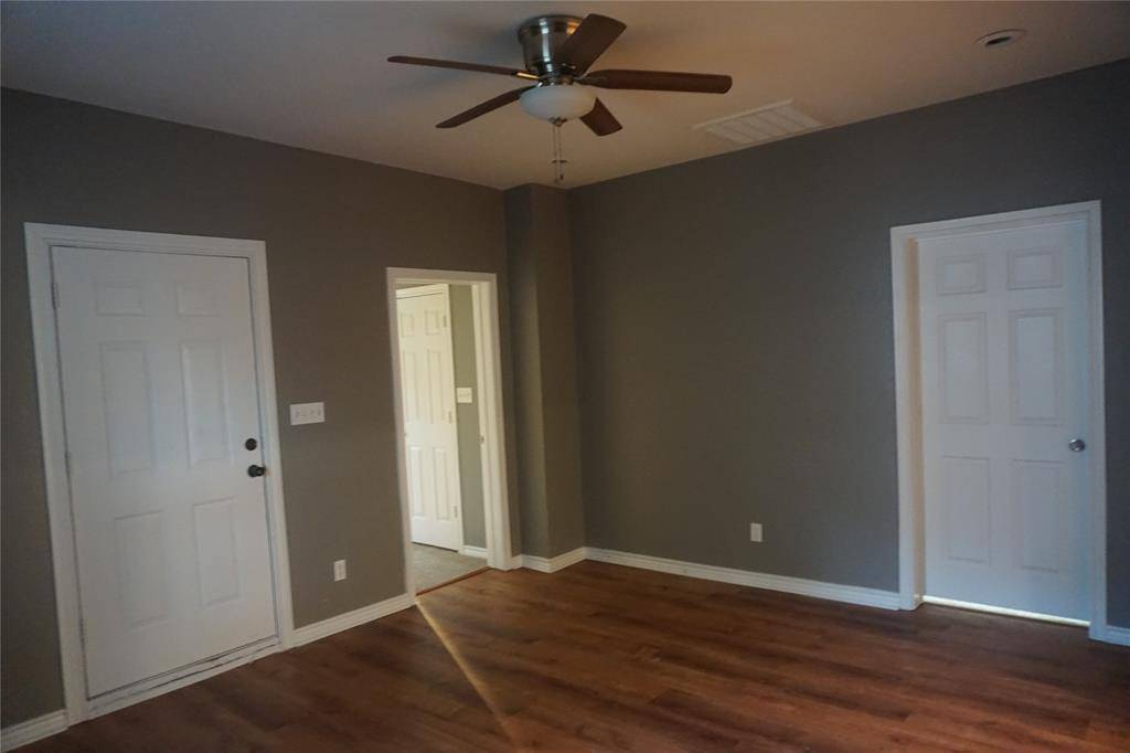 127 E Hull Street, Denison, TX 75021