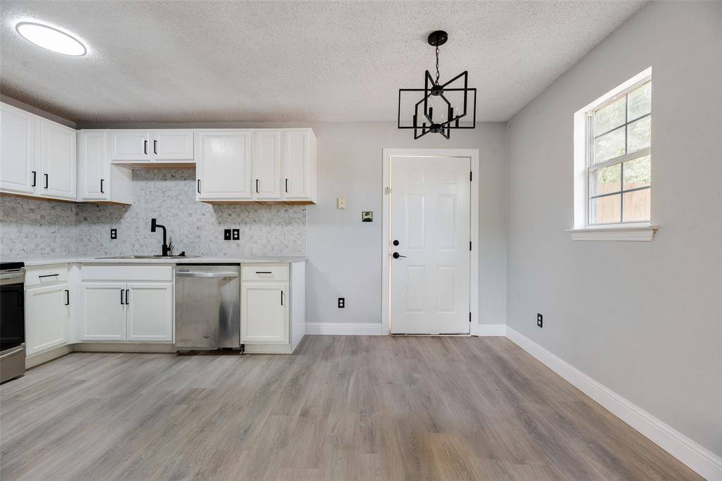 2503 Lyola Street, Dallas, TX 75241