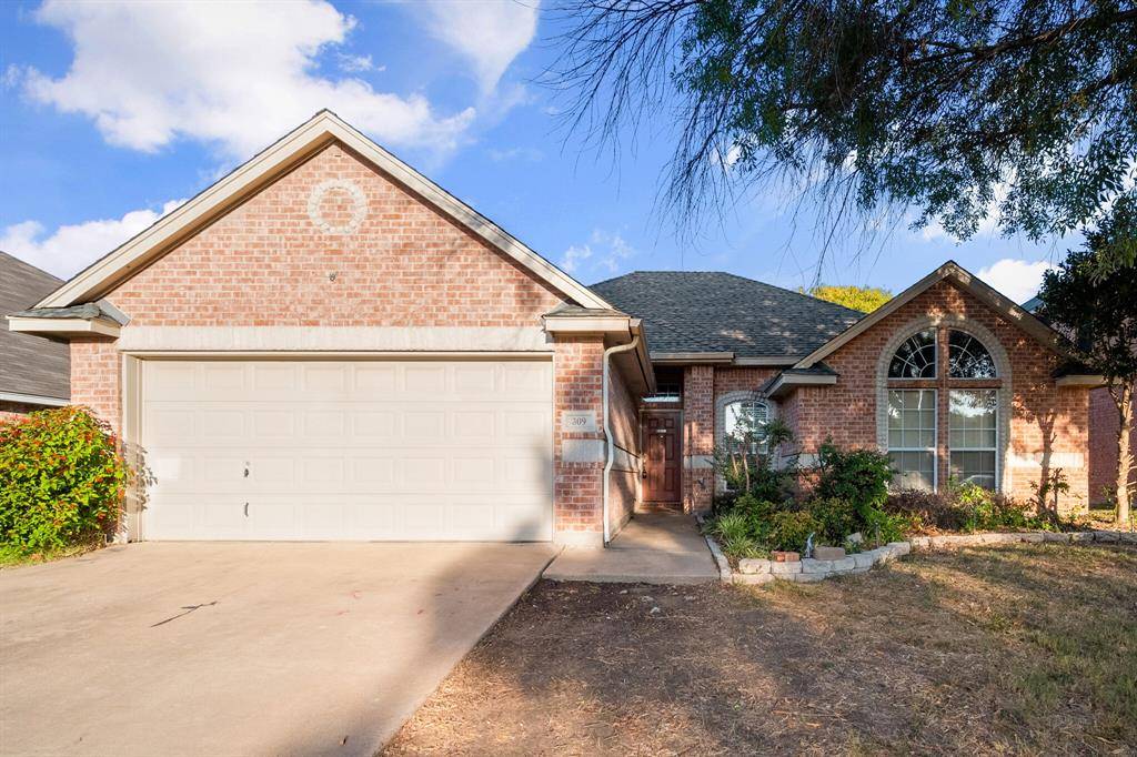 309 Shane Lane, Burleson, TX 76028