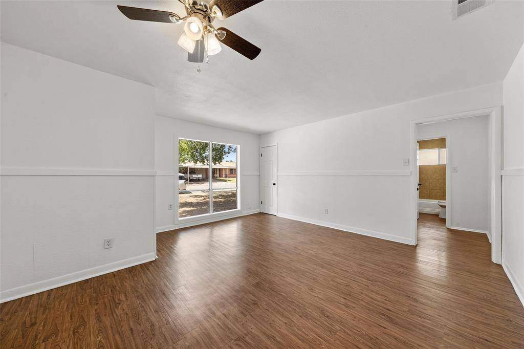3812 Acree Street, Beverly Hills, TX 76711