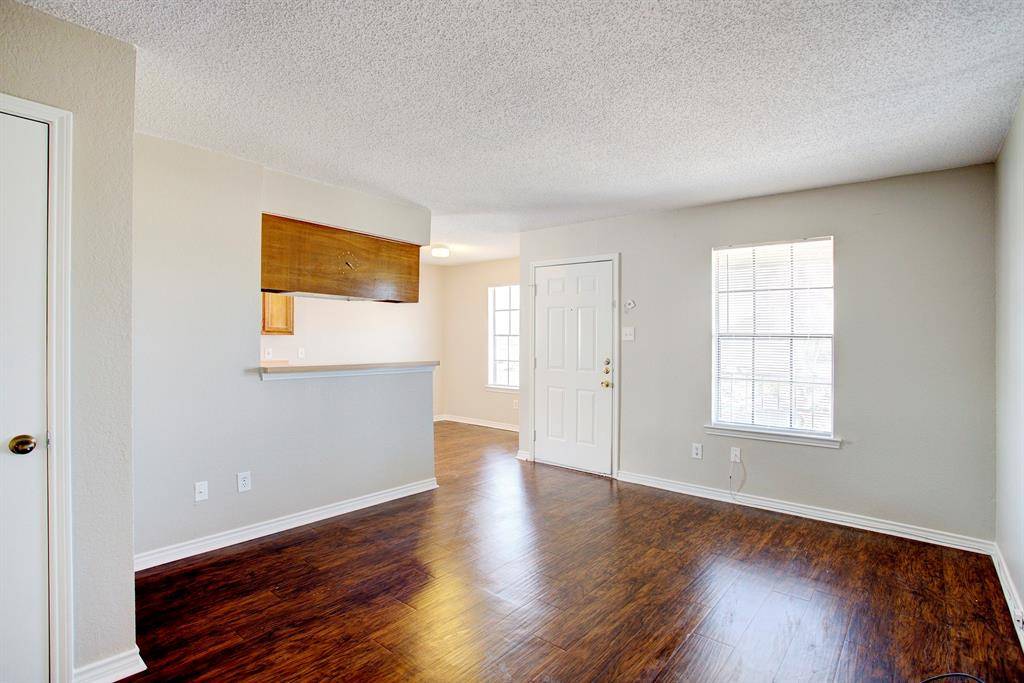 313 Queens Court S #D, Mansfield, TX 76063