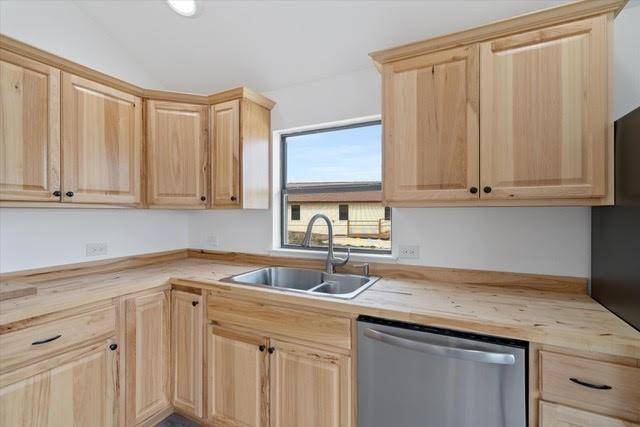 150 Hart LN #B, Dripping Springs, TX 78620