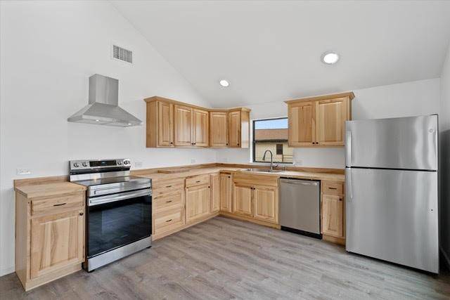 150 Hart LN #B, Dripping Springs, TX 78620