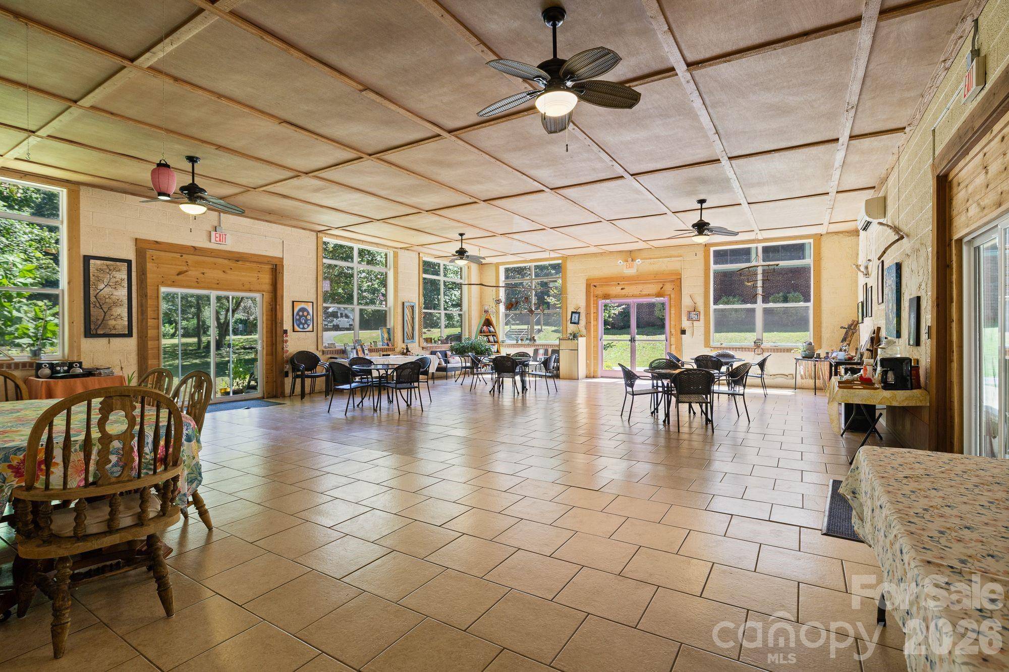 504 Mountain View School RD, Robbinsville, NC 28771