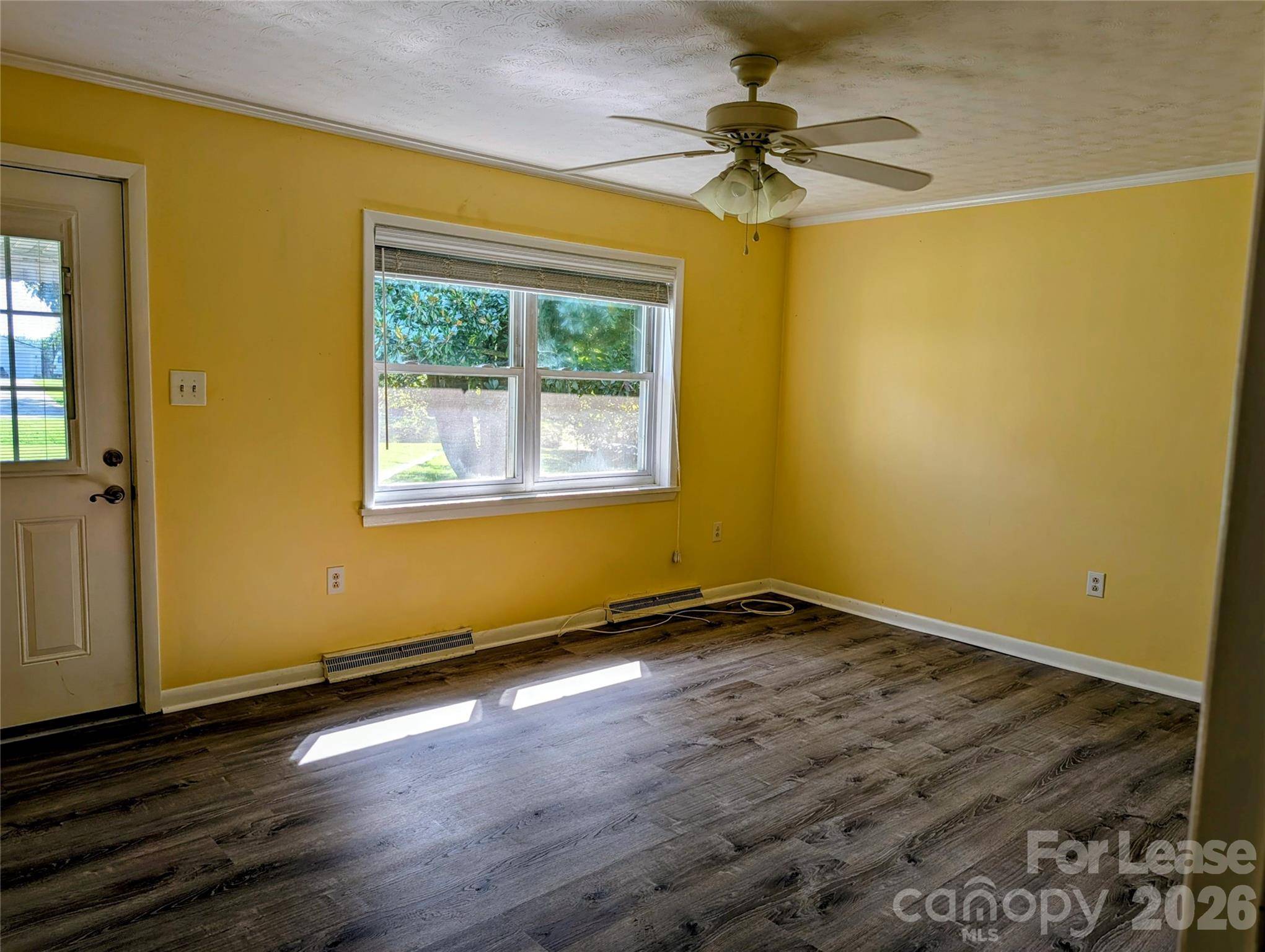 542 Elmwood RD, Statesville, NC 28677