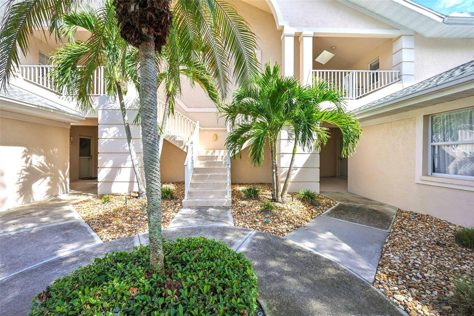 7266 ELEANOR CIR #203, Sarasota, FL 34243