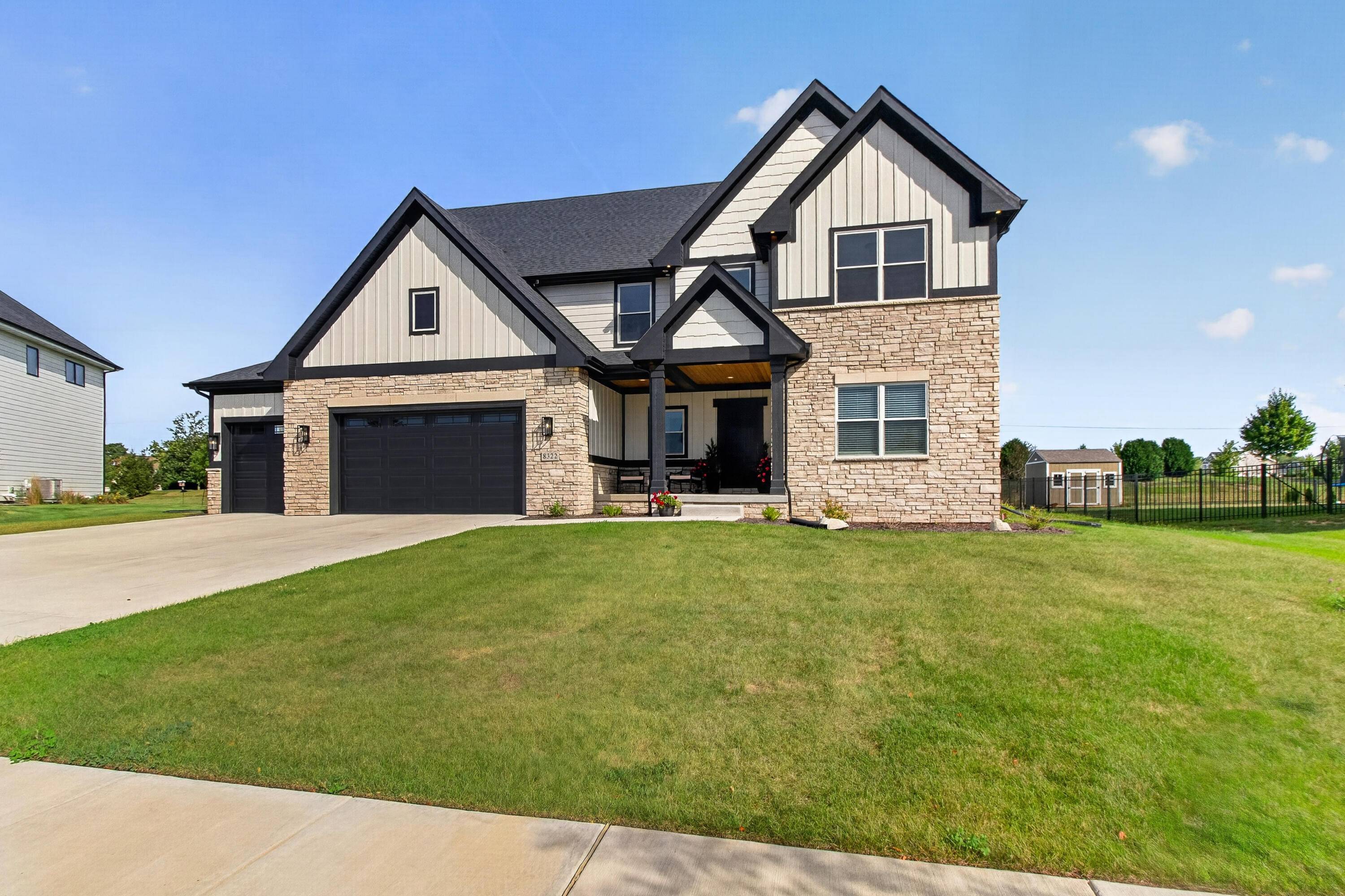 8322 Wyman Drive, St. John, IN 46373