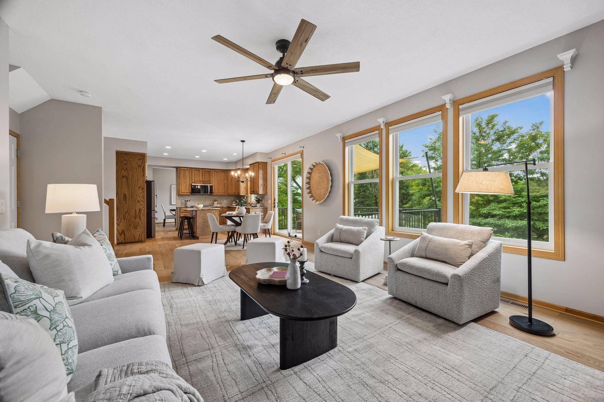 4635 Queensland LN N, Plymouth, MN 55446