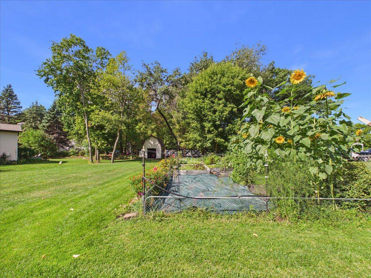 6479 Tomahawk TRL, Lino Lakes, MN 55014