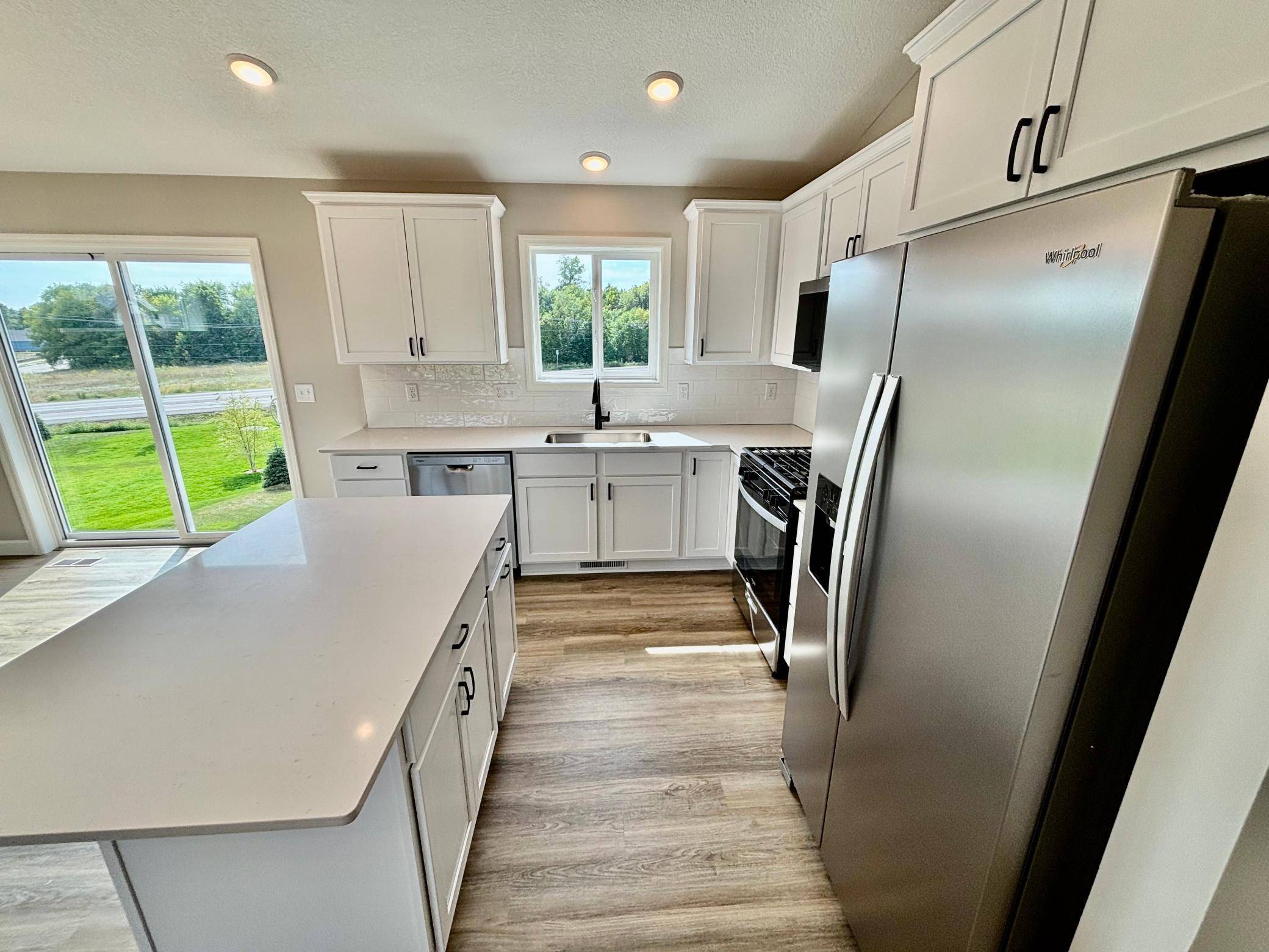 813 Walnut Grove LN, Hanover, MN 55341