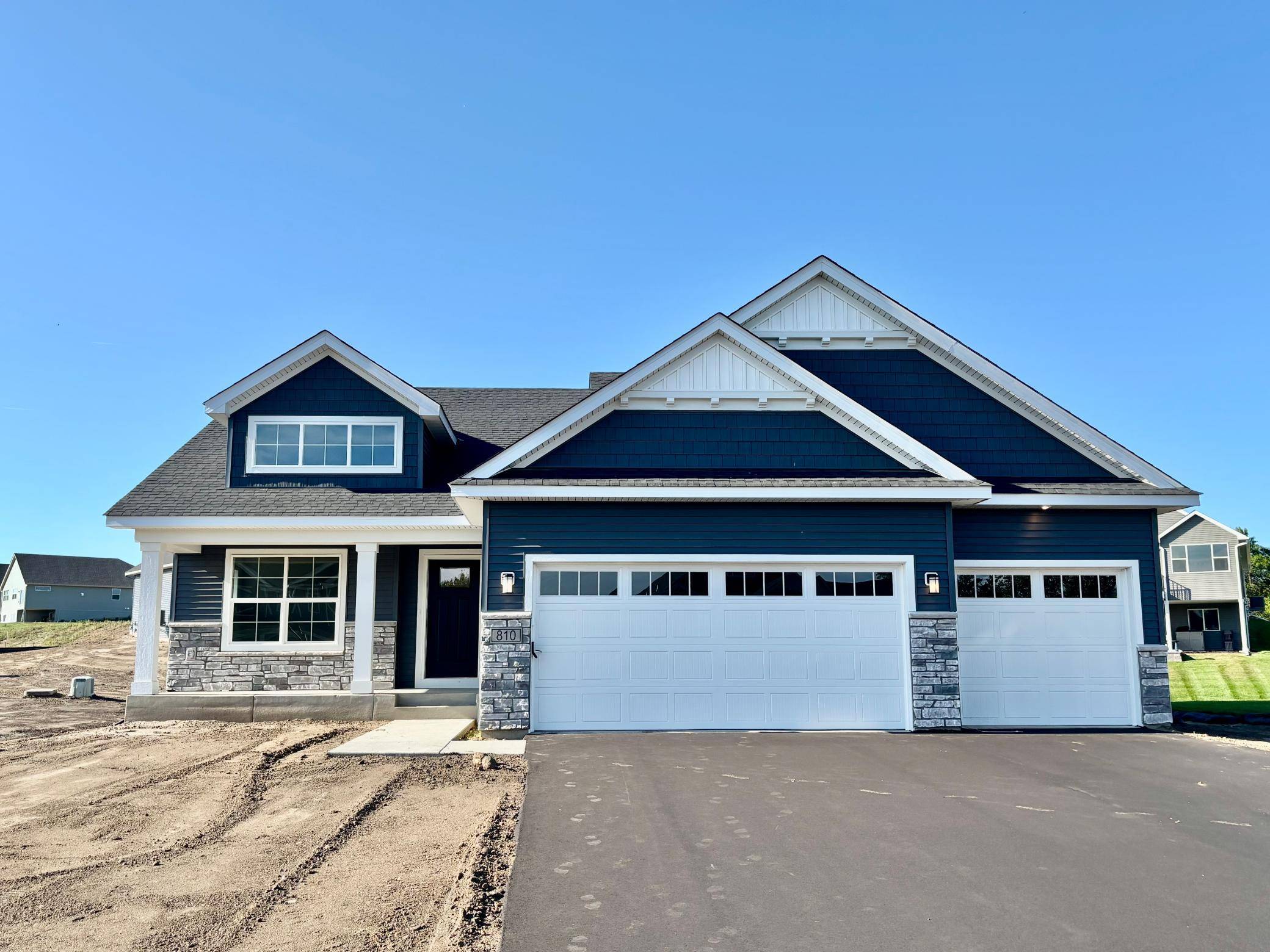 810 Walnut CT, Hanover, MN 55341