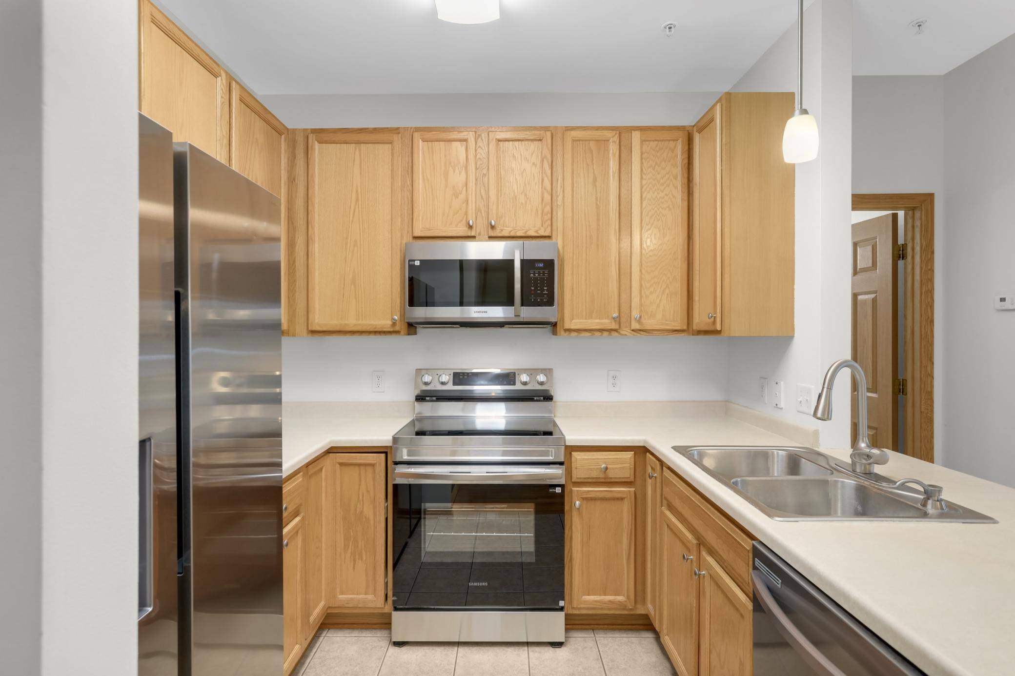 6603 Olive LN N, Maple Grove, MN 55311