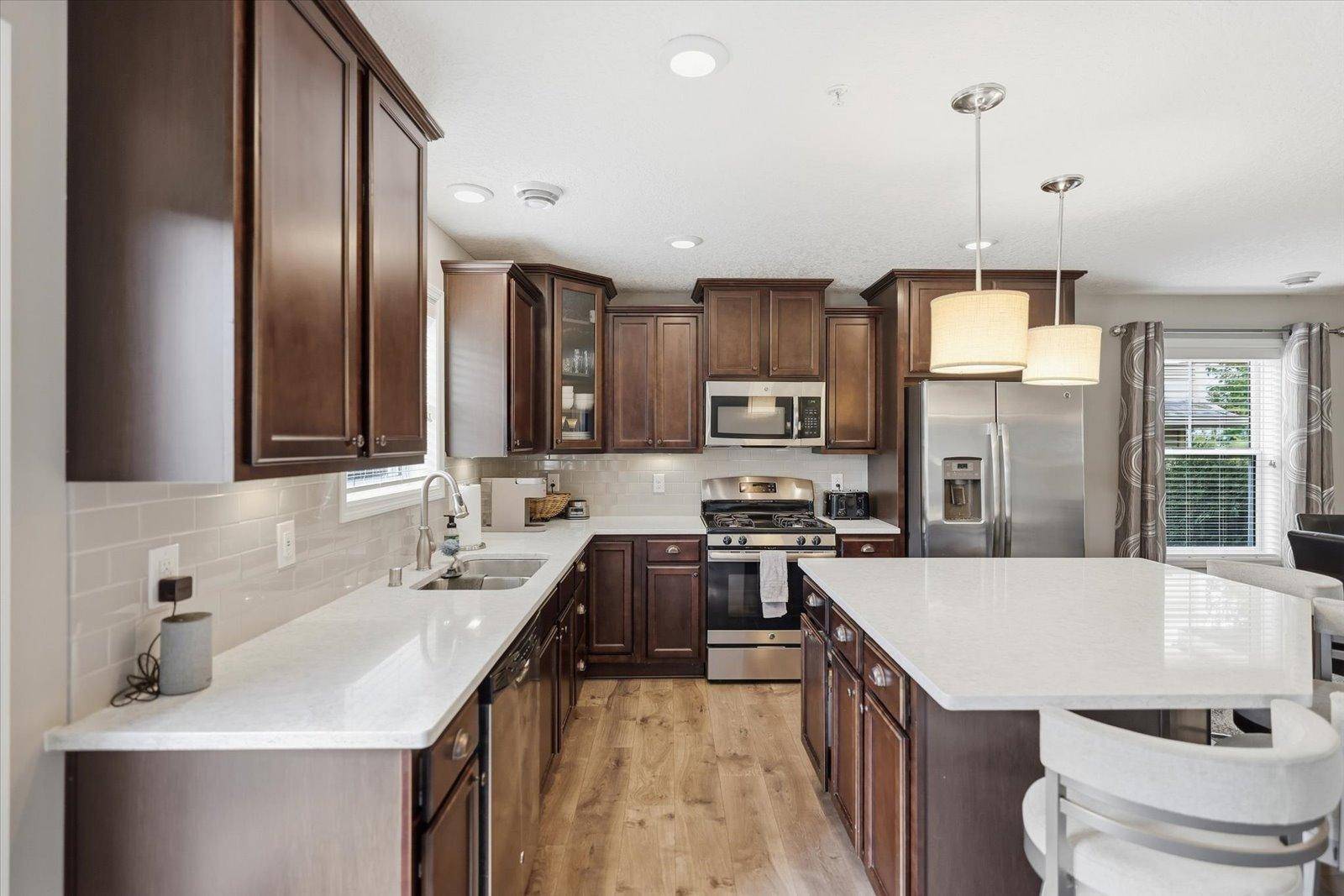 9757 5th Street LN N, Lake Elmo, MN 55042