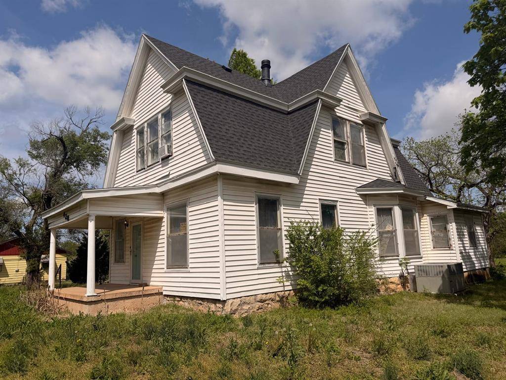 420 E Ferguson AVE, Blackwell, OK 74631