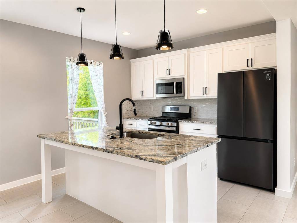 202 4th Street, Joshua, TX 76058