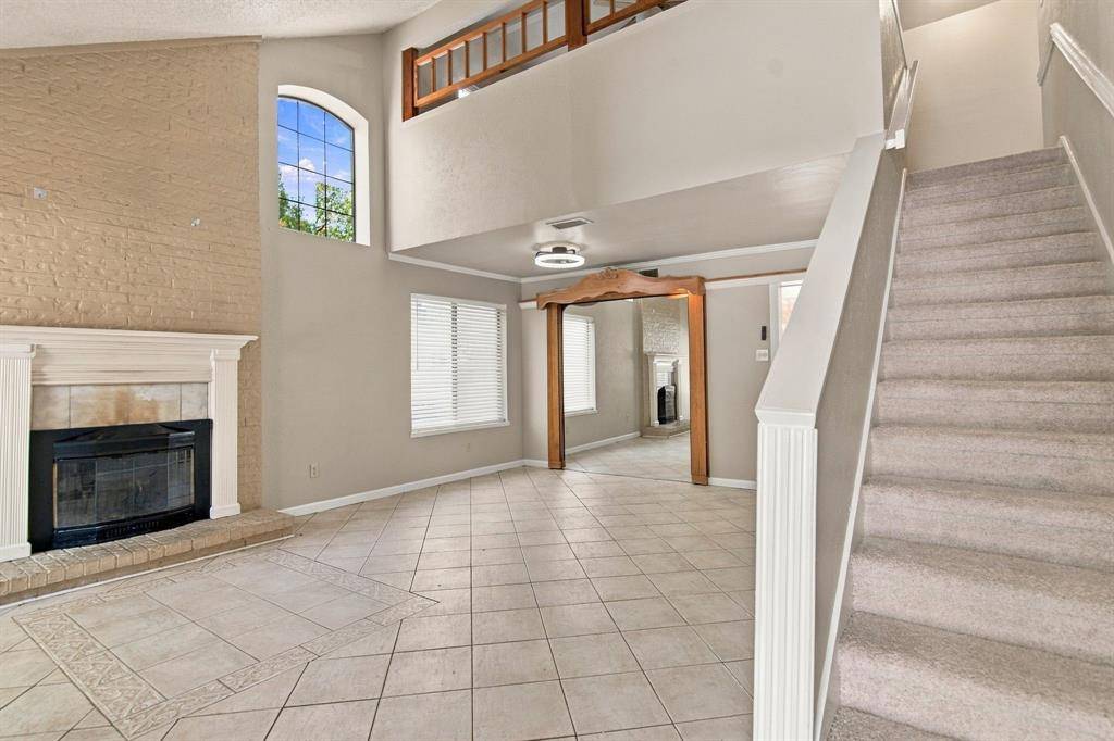 3004 Bent Tree Lane, Bedford, TX 76021