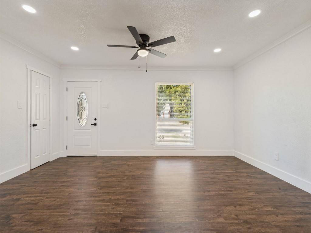 1528 Priscilla Lane, Irving, TX 75061