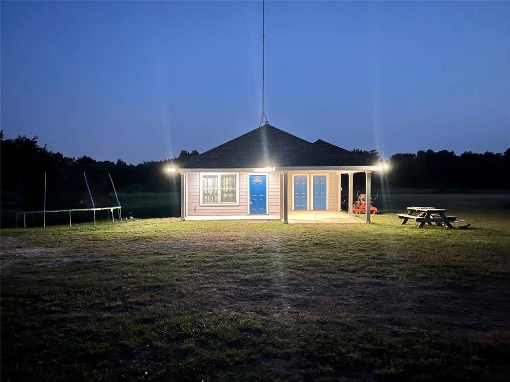 1581 County Road 1079, Greenville, TX 75401