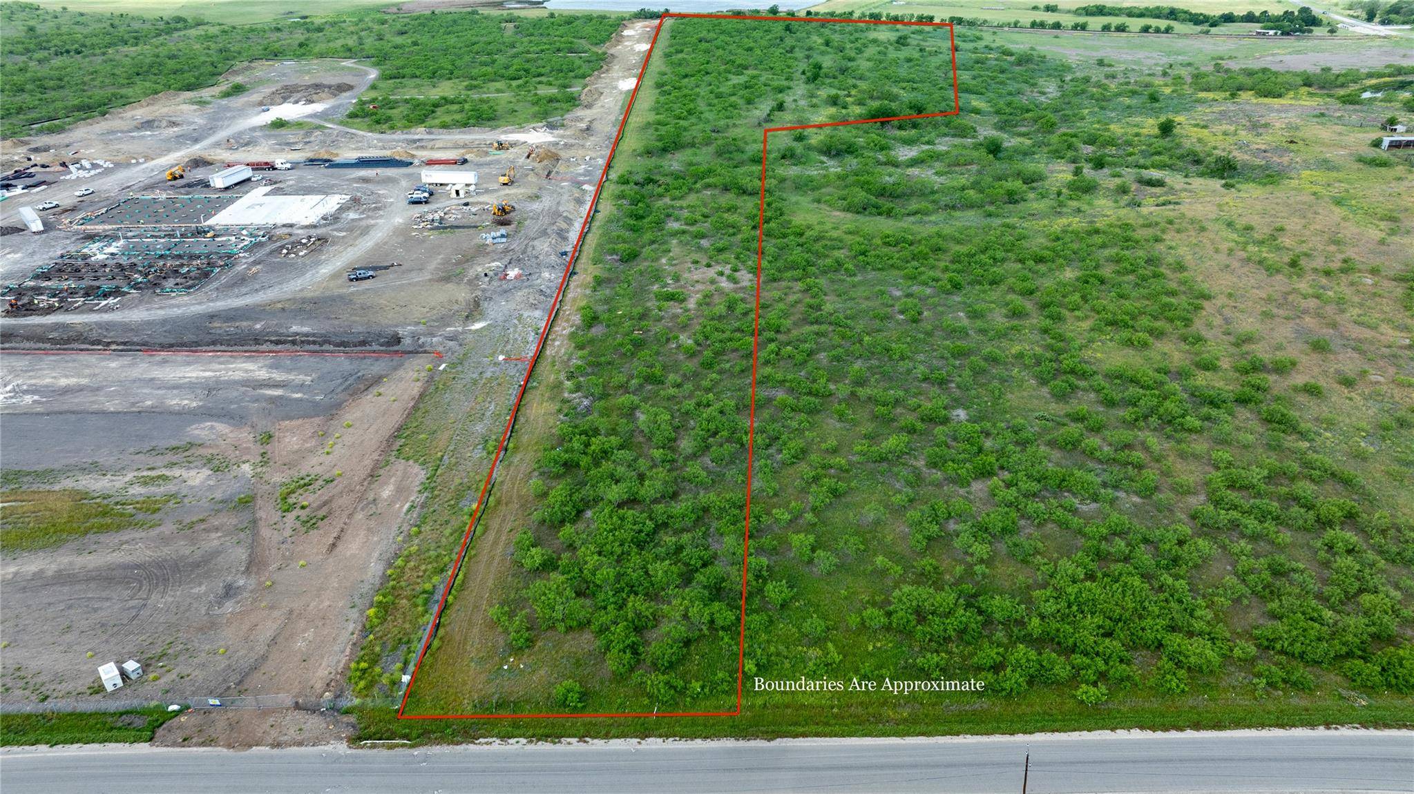 1050 E Herrin DR, Coupland, TX 78615