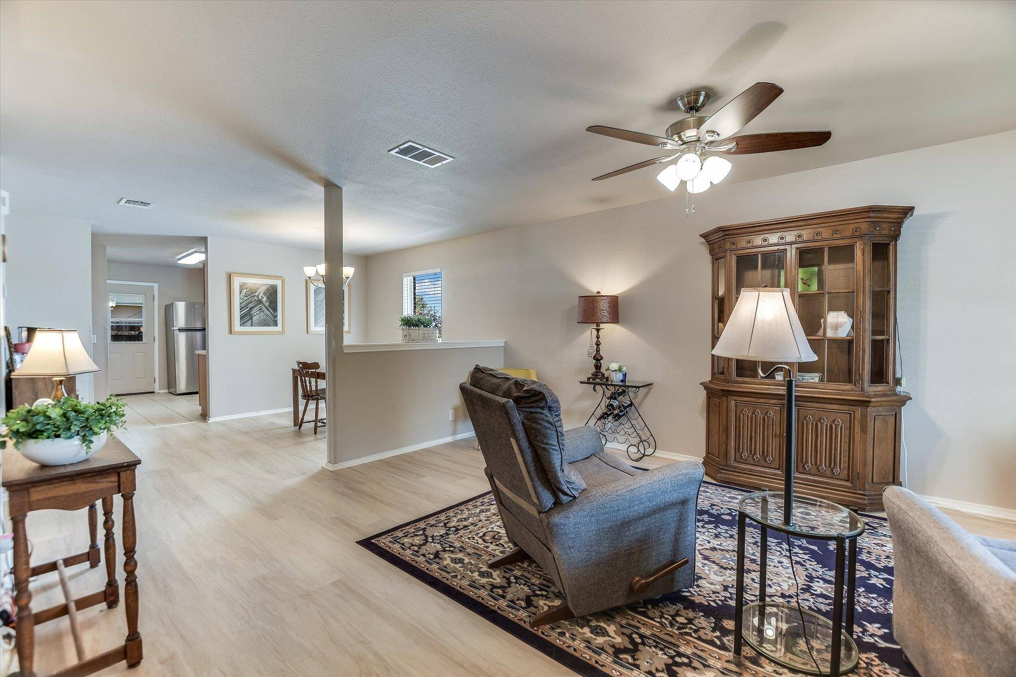 2800 Tyler LN, Taylor, TX 76574